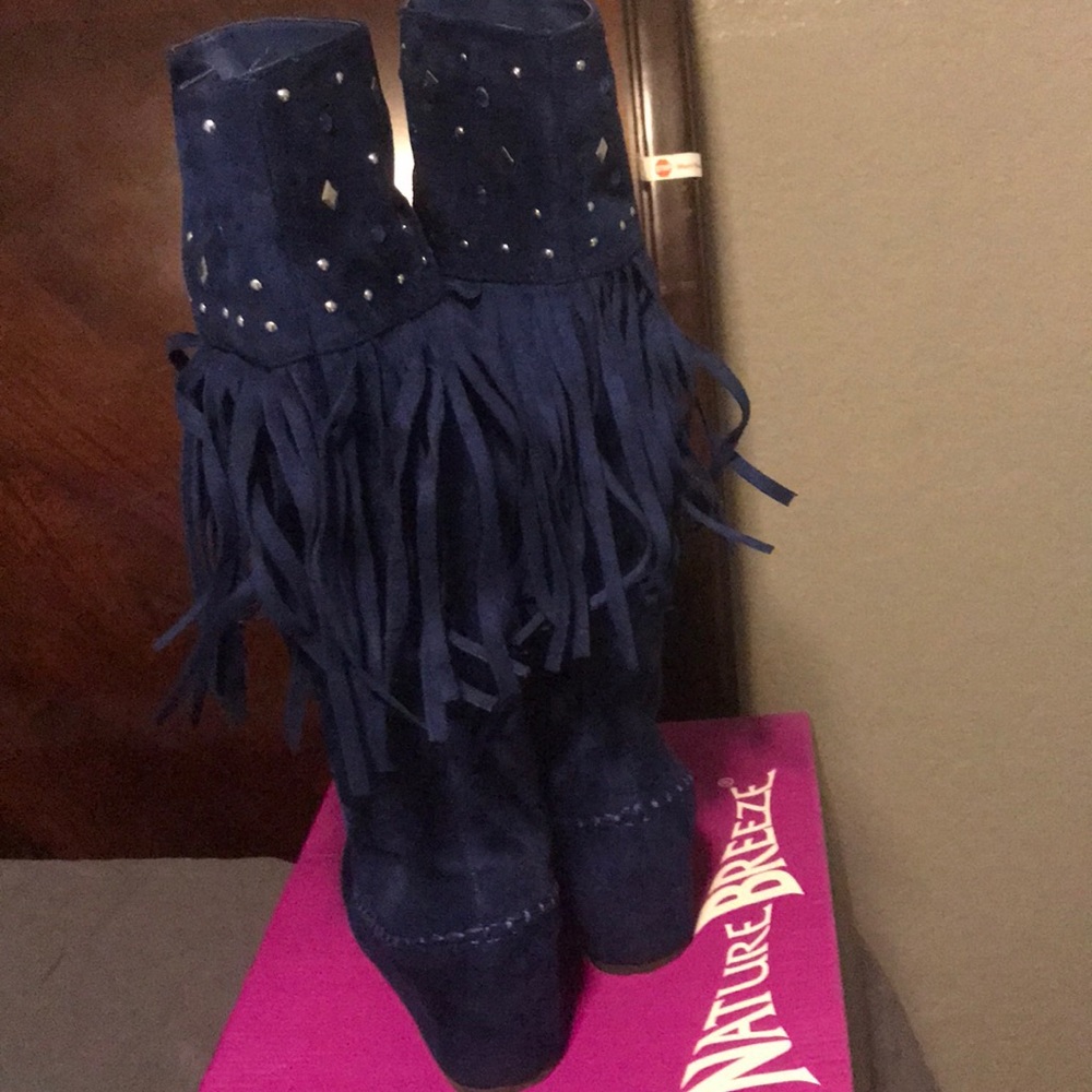 Boots - Picture 2 of 3